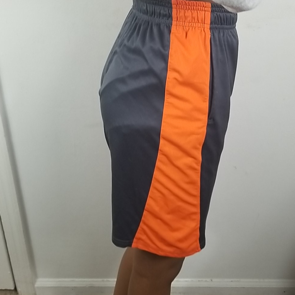 Shorts - Picture 4 of 4